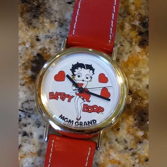 Betty Boop MGM Grand Watch - Picture 2 of 9